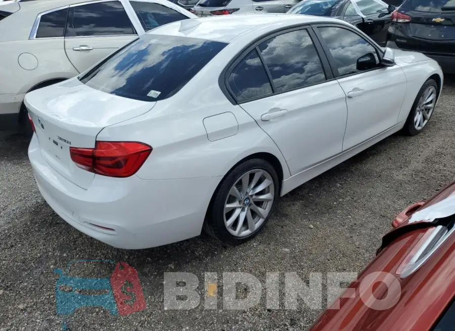 WBA8A9C55JAD27727 Photo# 3