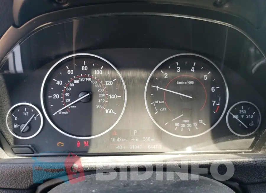WBA8E9G51GNU30401 Photo# 9