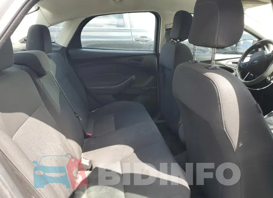1FADP3E22FL326131 Photo# 10