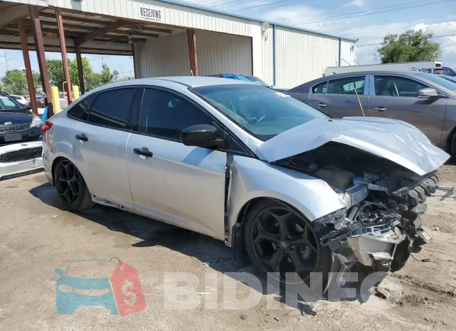 1FADP3E25GL210567 Photo# 4