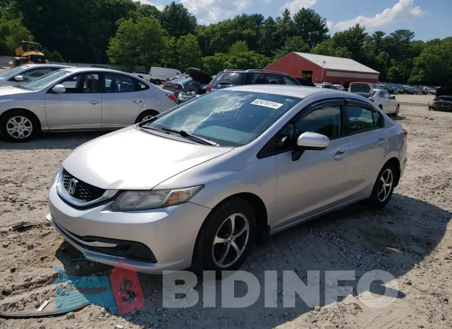19XFB2F74FE030977 Photo# 1
