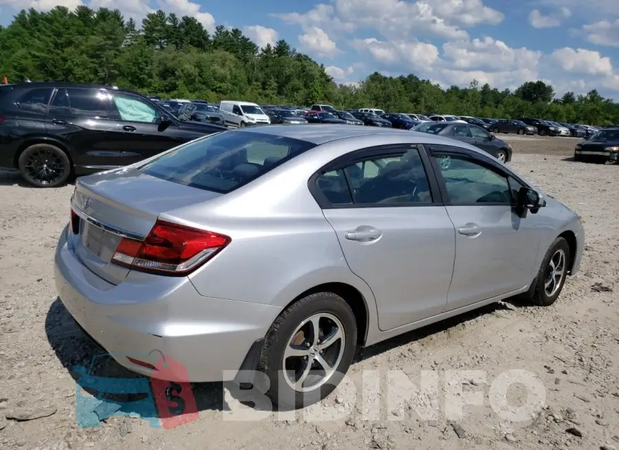 19XFB2F74FE030977 Photo# 3