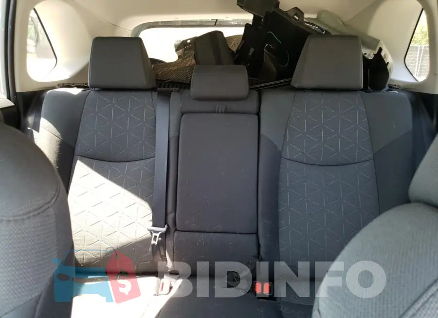 2T3P1RFV8NW312816 Photo# 10