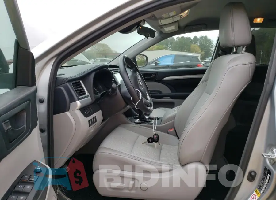 5TDBZRFH5JS495388 Photo# 7