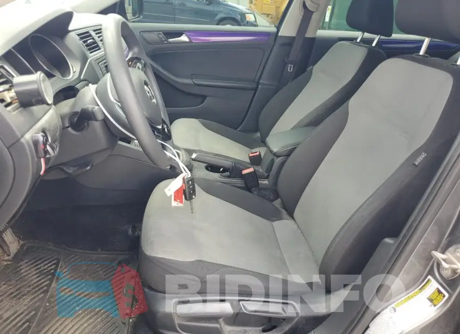 3VW167AJ4HM329504 Photo# 7