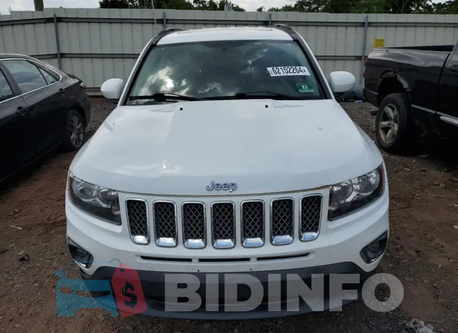 1C4NJDEB7GD730446 Photo# 5