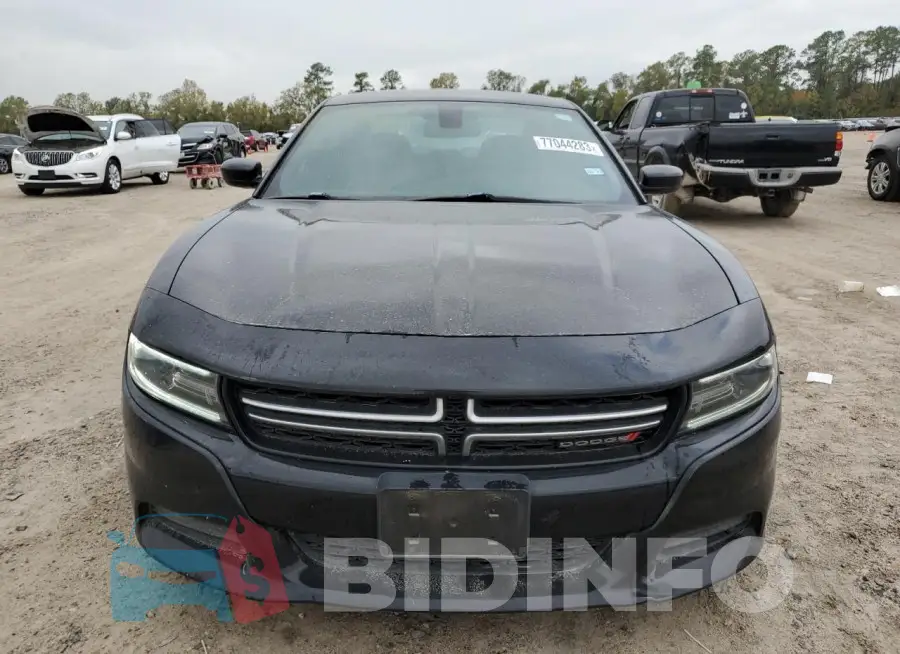 2C3CDXBG4FH778217 Photo# 5