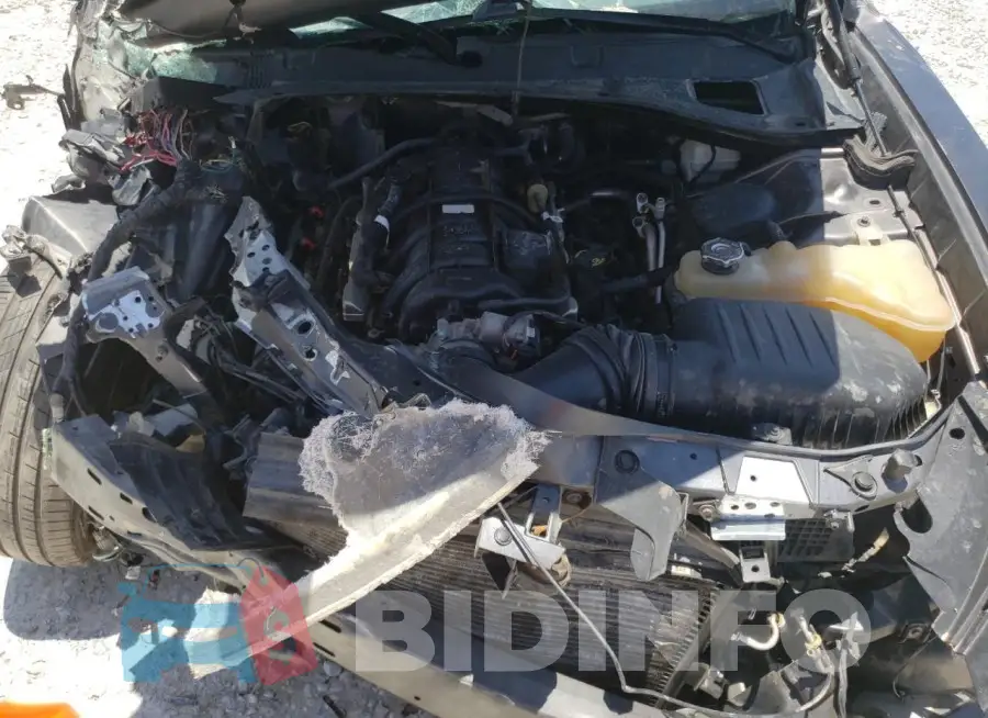 2C3CDXCT4FH896067 Photo# 11