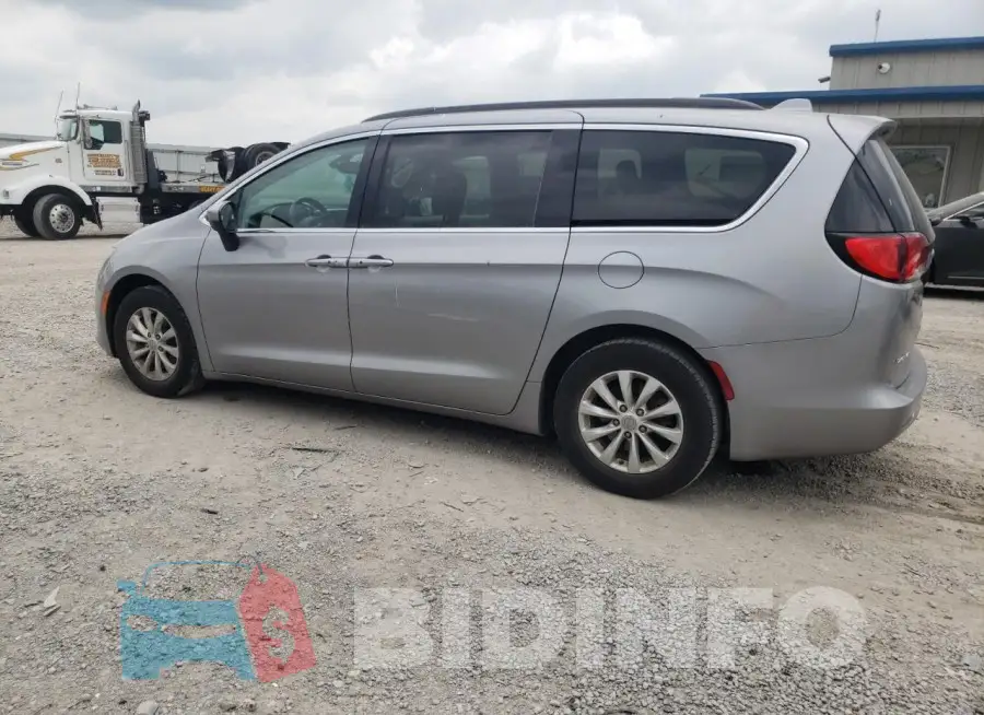 2C4RC1DG6HR514514 Photo# 2