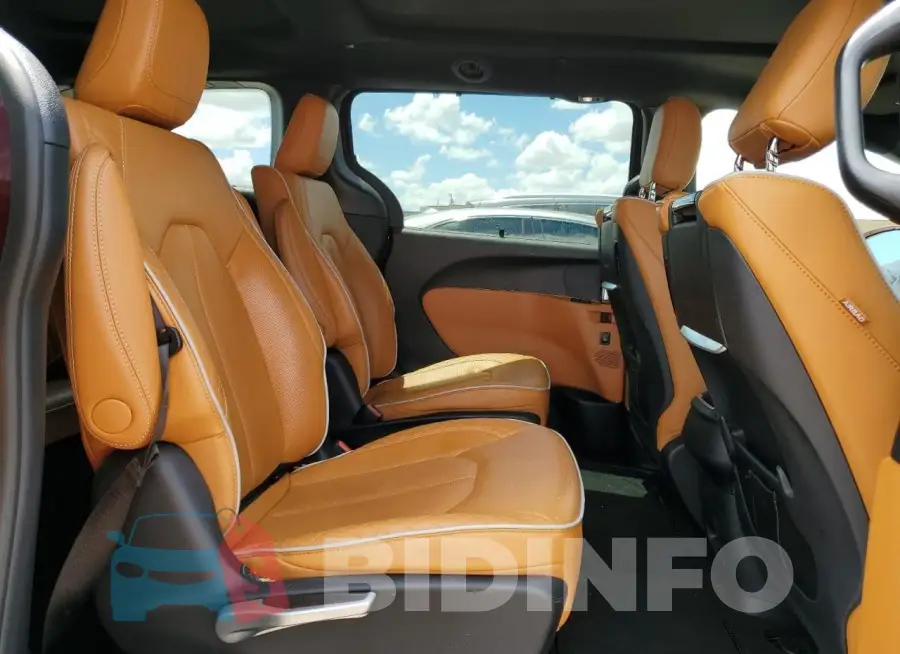 2C4RC3PG5NR140917 Photo# 11