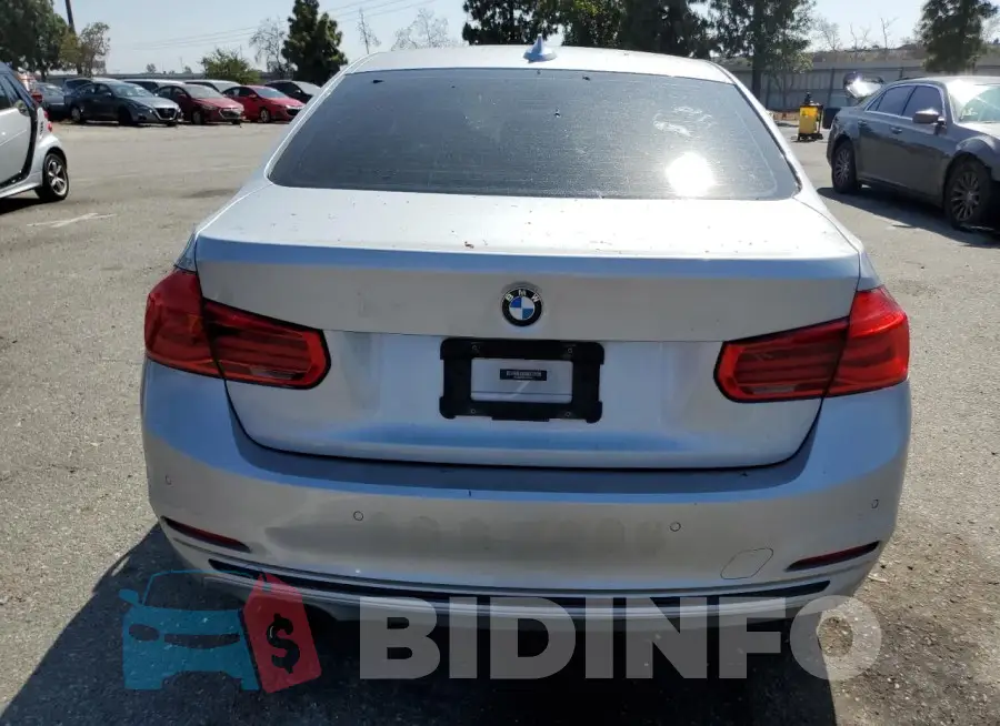 WBA8B9C38HK885813 Photo# 6