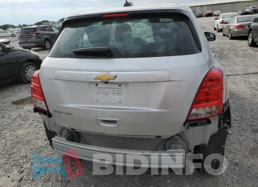 KL7CJNSB3JB621192 Photo# 6