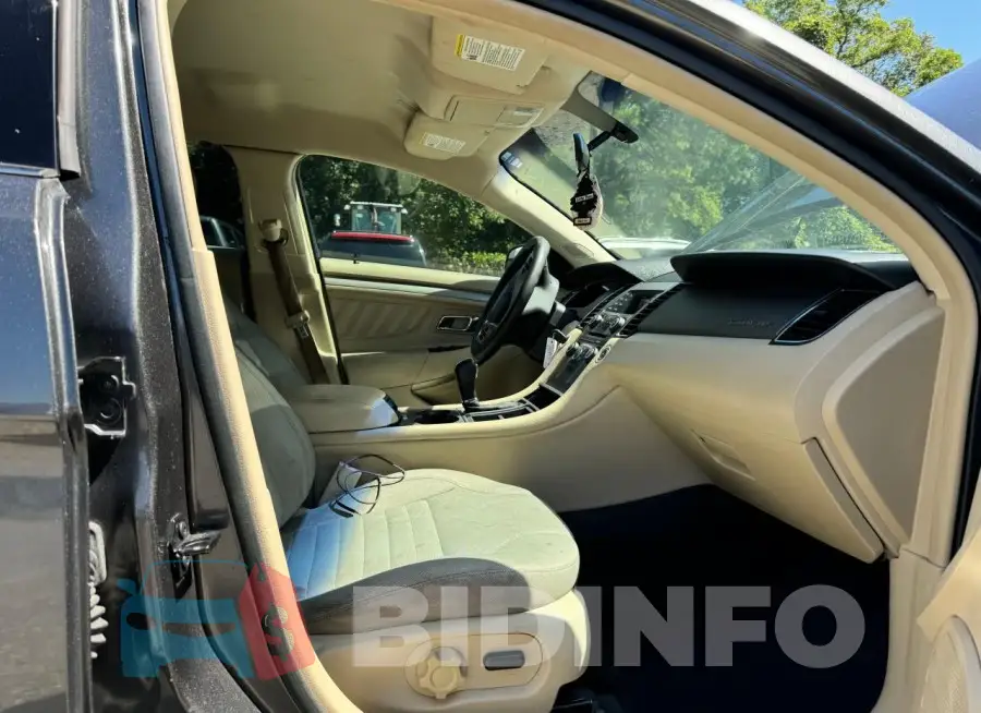 1FAHP2D86FG208450 Photo# 5