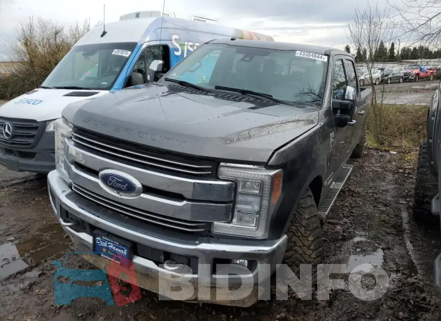 1FT8W3BT5JEB96922 Photo# 1