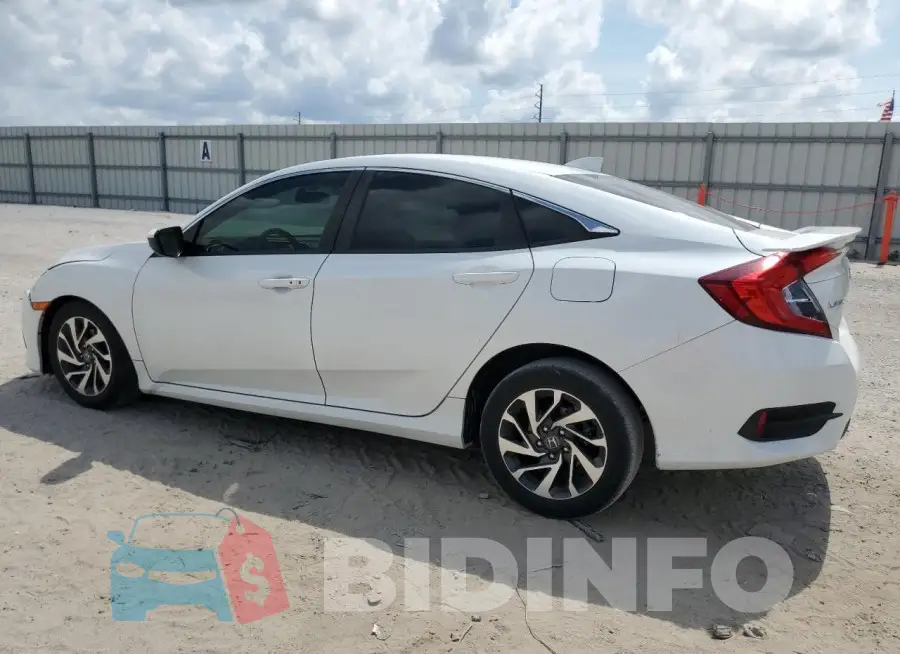 19XFC2F74JE026983 Photo# 2