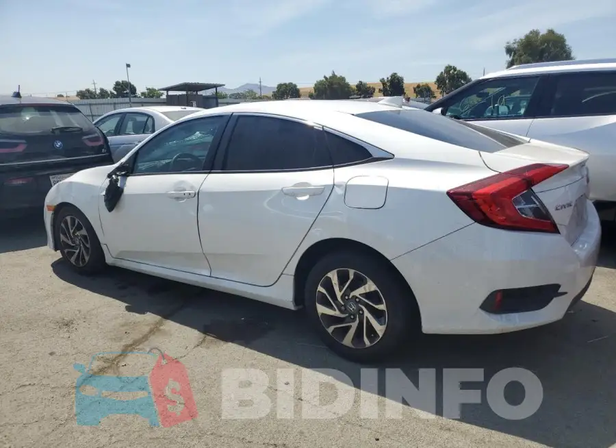 19XFC2F80HE227802 Photo# 2