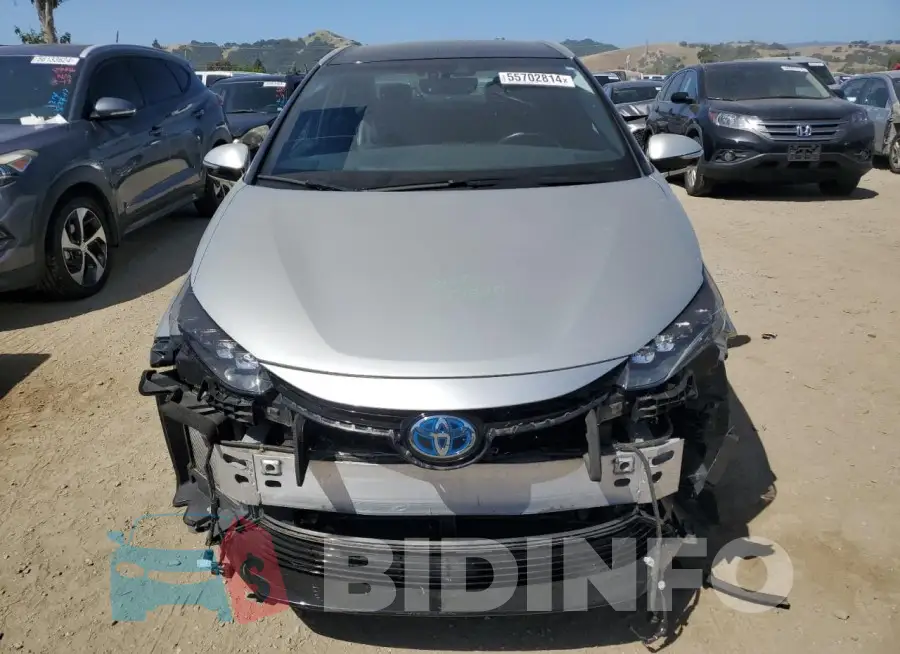 JTDBVRBD9JA005238 Photo# 5