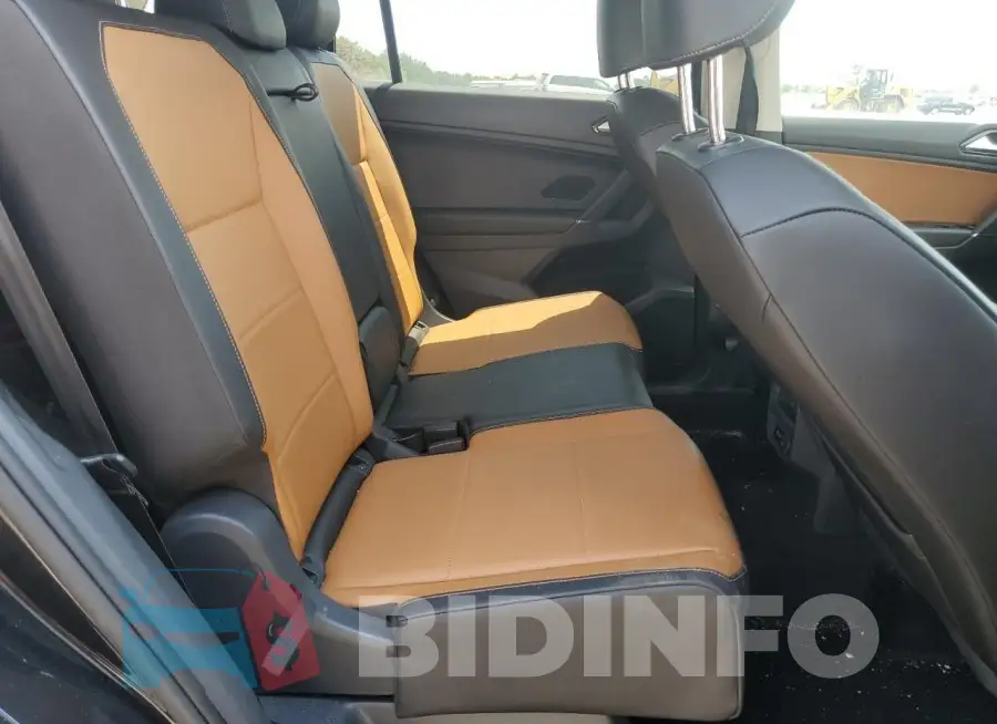 3VV3B7AXXJM211086 Photo# 11