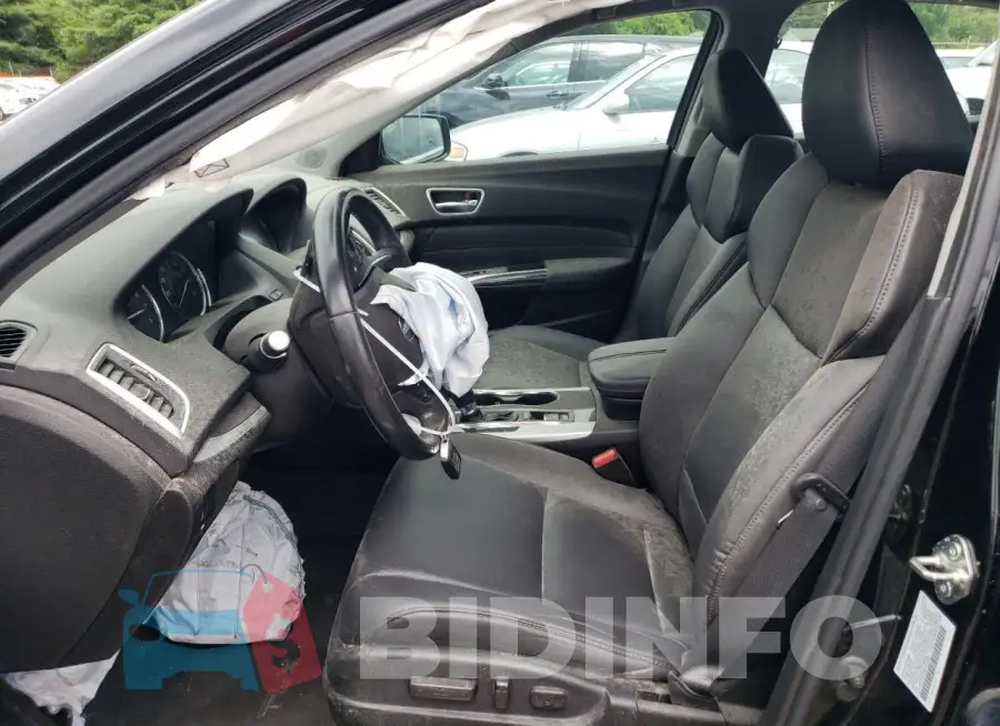 19UUB1F30KA002588 Photo# 7