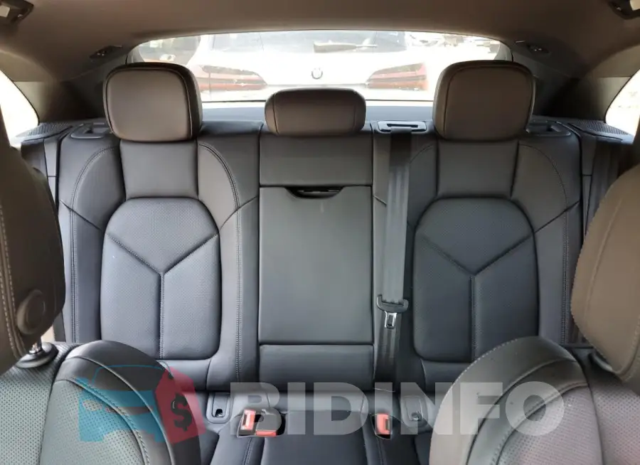 WP1AA2A56LLB11371 Photo# 10