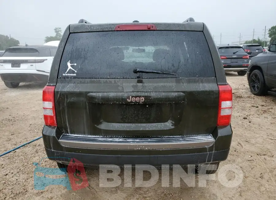 1C4NJPBB2GD775090 Photo# 6