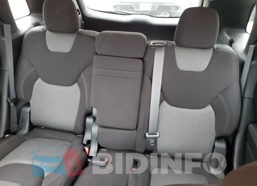 1C4PJLCB5JD524863 Photo# 10