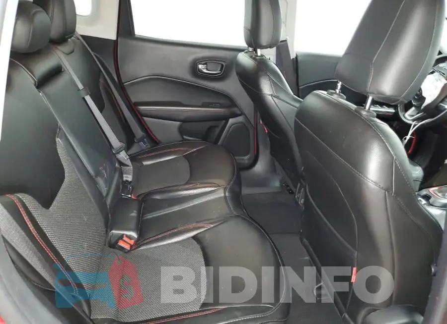 3C4NJDDB3LT171483 Photo# 11