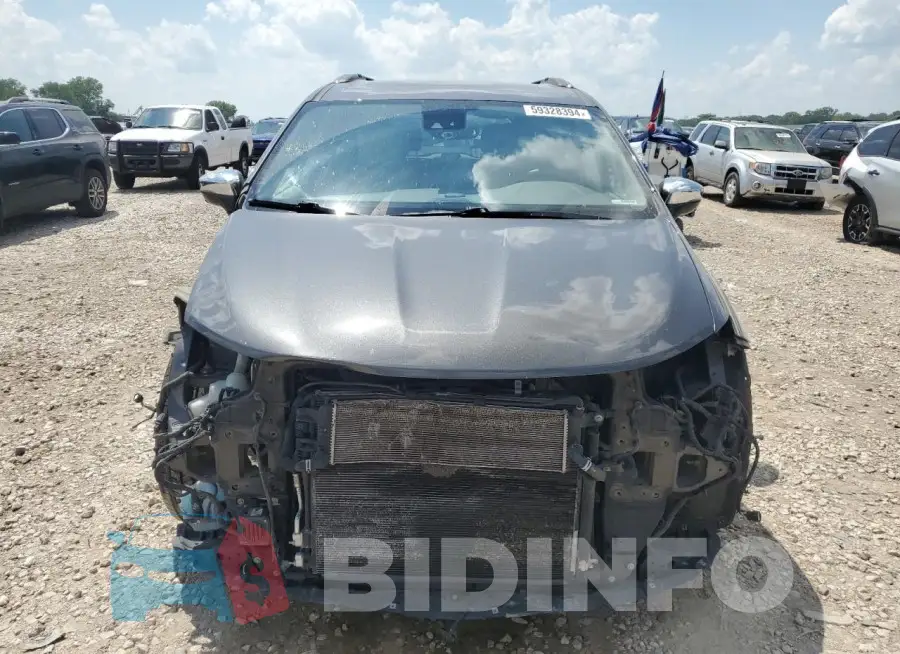 2C4RC1N79JR116167 Photo# 5