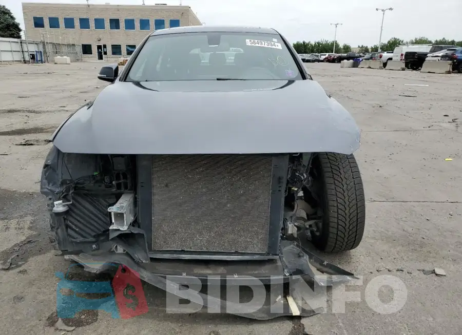 WBA8Z9C52JG828173 Photo# 5