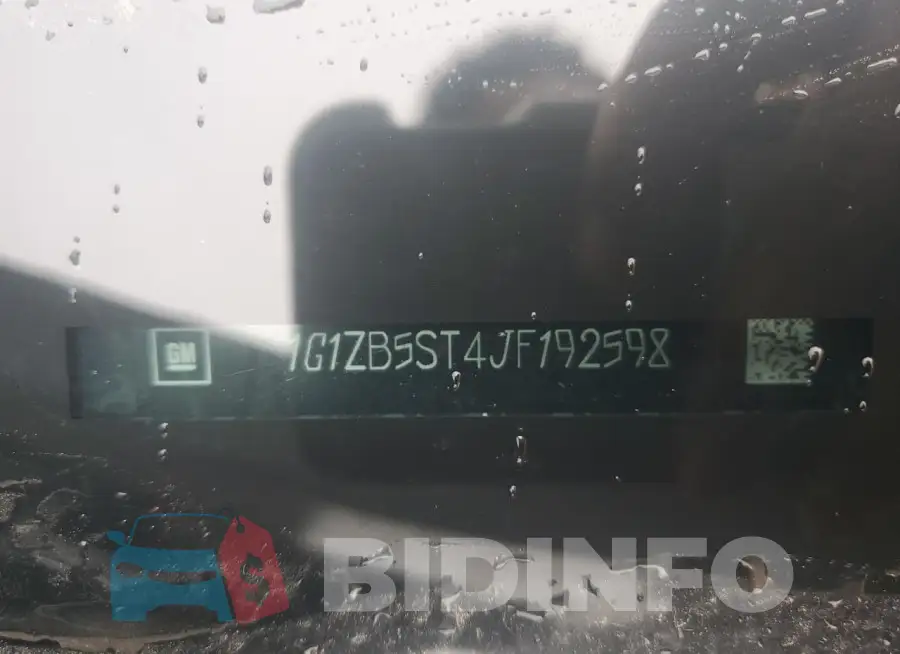 1G1ZB5ST4JF192598 Photo# 12