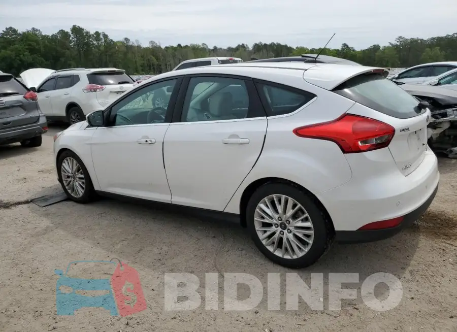 1FADP3N21GL205527 Photo# 2