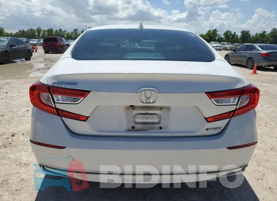 1HGCV3F50KA008083 Photo# 6