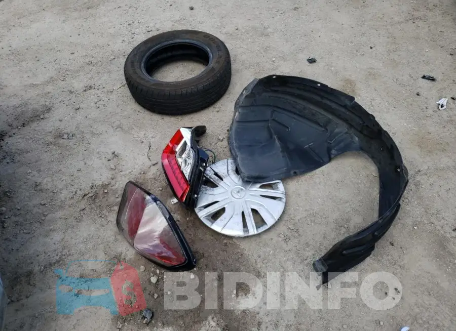 ML32FUFJ3NHF06631 Photo# 12