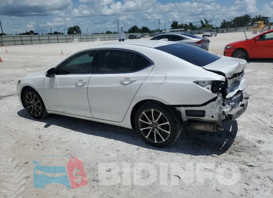 19UUB2F38HA004832 Photo# 2