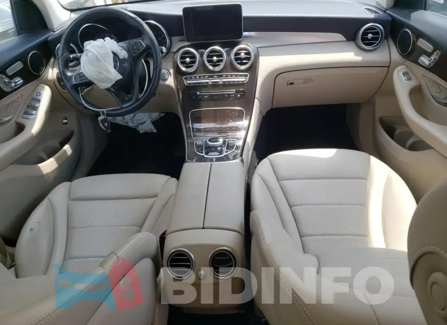 WDC0G4JB2KV160433 Photo# 8