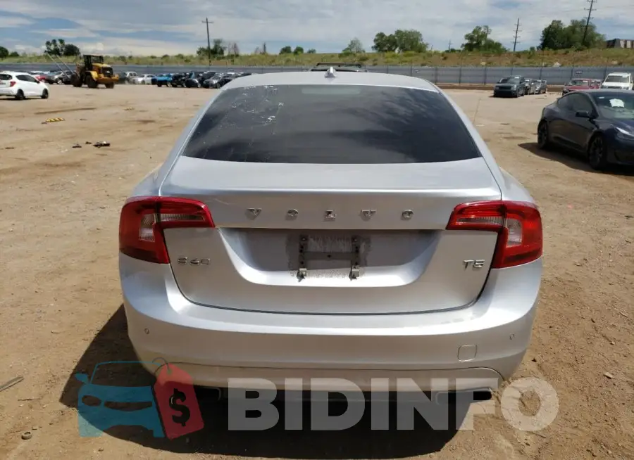 YV140MFB2F1302940 Photo# 6