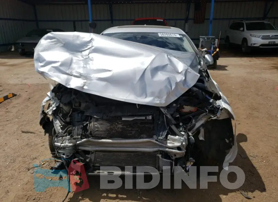 YV140MFB2F1302940 Photo# 5