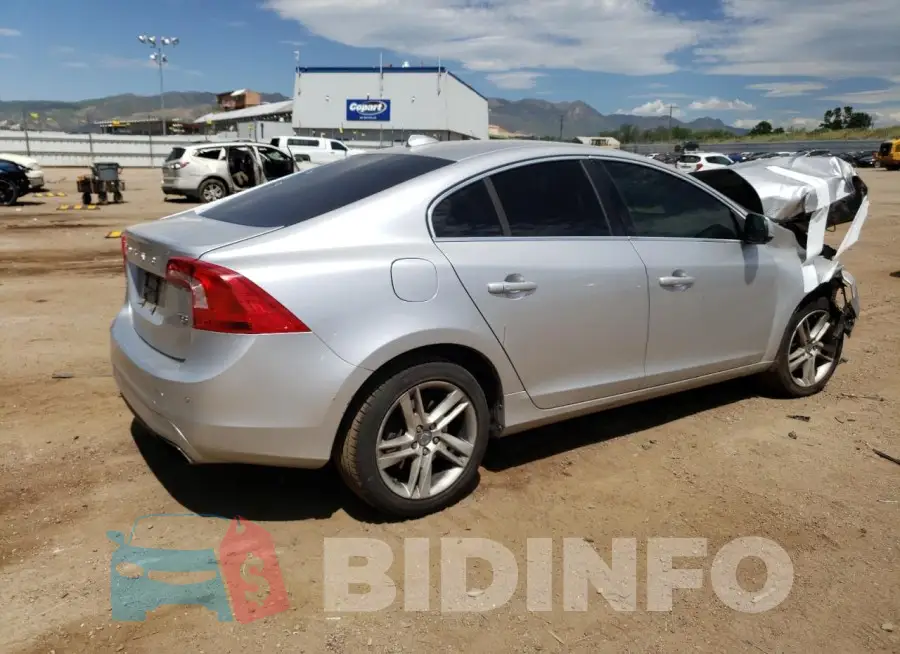 YV140MFB2F1302940 Photo# 3