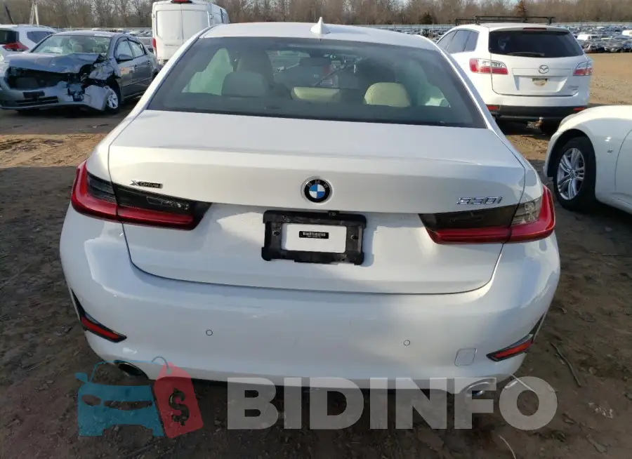 3MW5R7J00L8B15708 Photo# 6