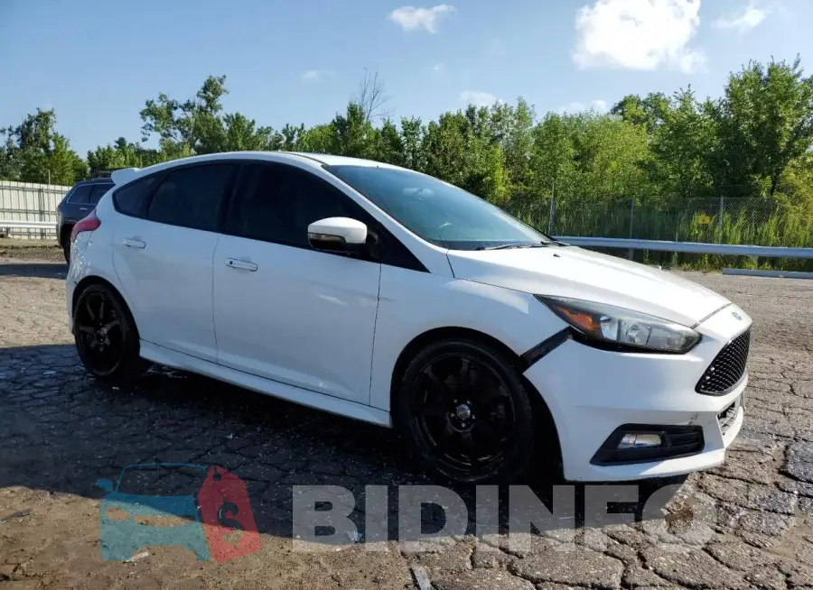 1FADP3L92GL274792 Photo# 4