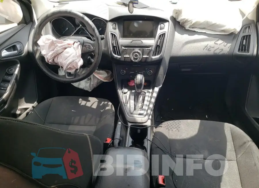 1FADP3M2XHL225066 Photo# 8