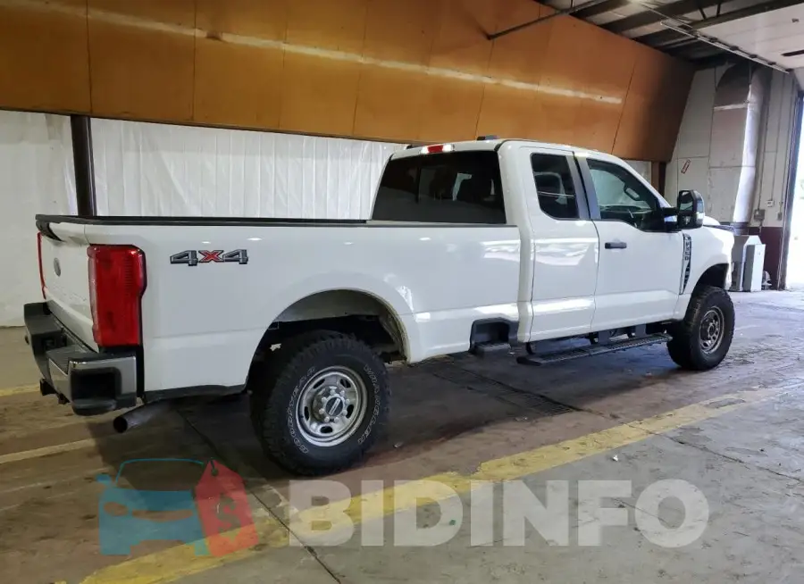 1FT8X3BA0PED93453 Photo# 3