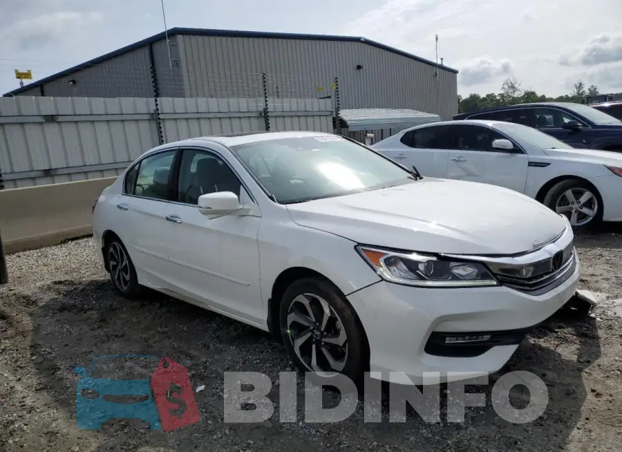1HGCR2F90GA242877 Photo# 4