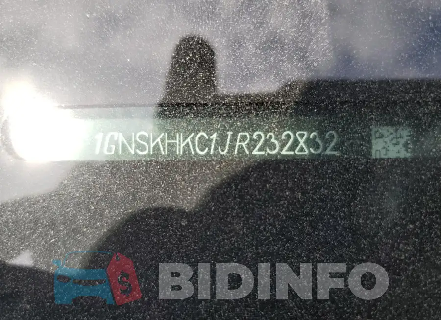 1GNSKHKC1JR232832 Photo# 12