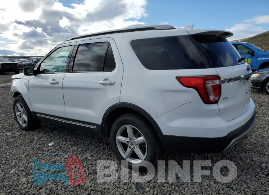 1FM5K8D87HGD17710 Photo# 2 1FM5K8D87HGD17710 Photo# 2