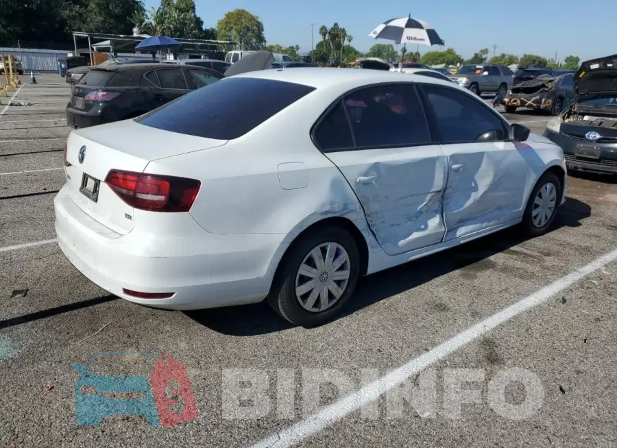 3VW167AJ9GM390796 Photo# 3