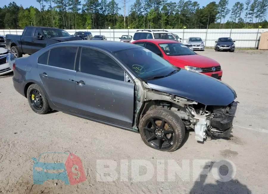 3VW2B7AJ3HM228910 Photo# 4