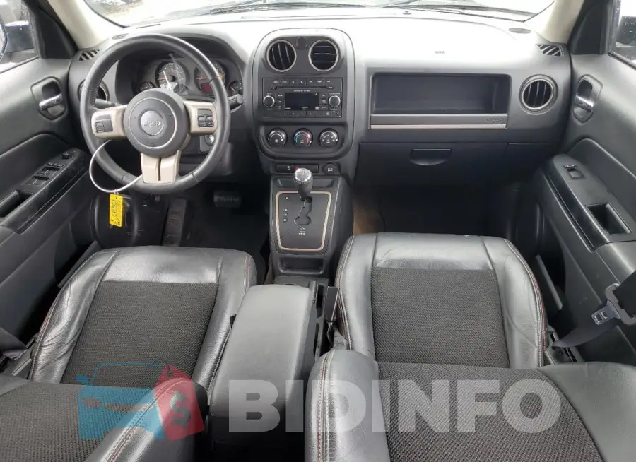 1C4NJPBB2GD731400 Photo# 8