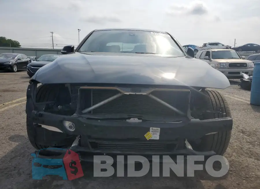 WBA8E5G55JNV02605 Photo# 5