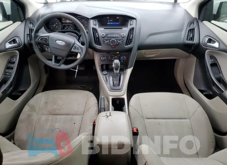 1FADP3F28HL338401 Photo# 8